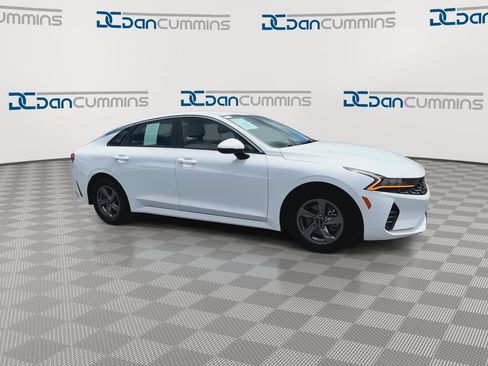 Used 2023 Kia K5 LXS FWD image 2