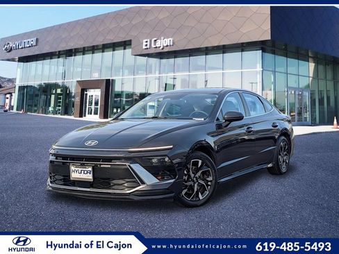 Certified 2024 Hyundai Sonata SEL FWD image 1