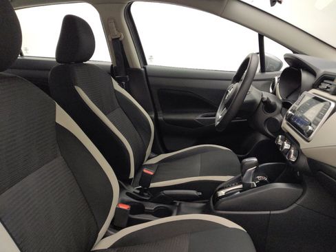 Used 2021 Nissan Versa SV FWD image 21