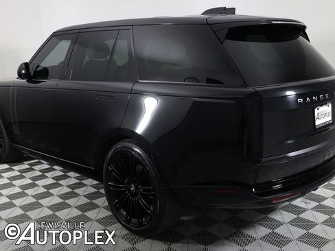 Used 2024 Land Rover Range Rover SE AWD/4WD image 7