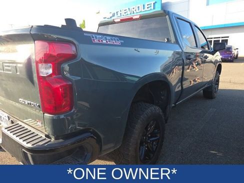 Used 2025 Chevrolet Silverado 1500 Custom Trail Boss w/ LPO, Dark Essentials Package AWD/4WD image 4