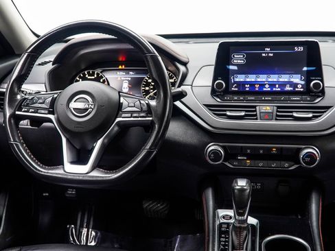 Used 2024 Nissan Altima 2.5 SR FWD image 16