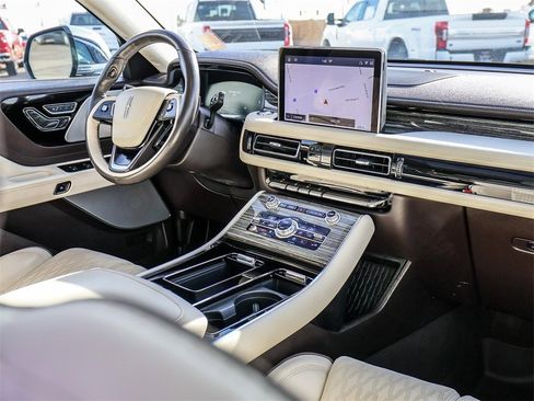 Used 2020 Lincoln Aviator Black Label w/ Dynamic Handling Package image 23