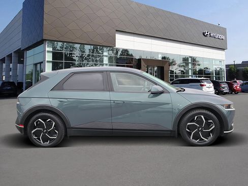 Certified 2024 Hyundai Ioniq 5 SEL image 4