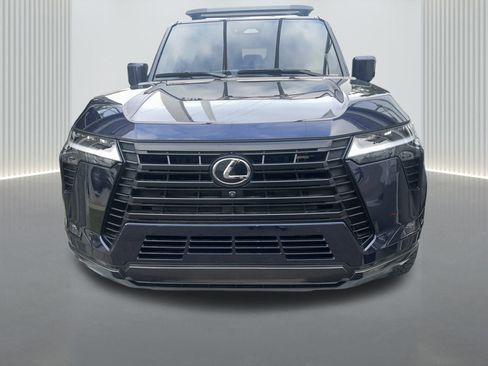 Used 2024 Lexus GX 550 image 6