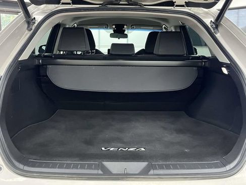 Used 2021 Toyota Venza LE w/ Carpet Mat Package (TMS) AWD/4WD image 20