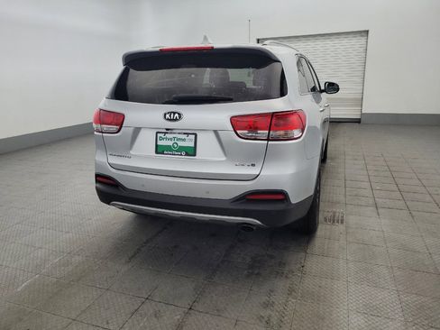 Used 2017 Kia Sorento EX AWD/4WD image 7