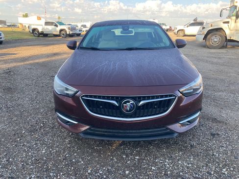 Used 2018 Buick Regal Essence w/ Driver Confidence Package #1 FWD image 11