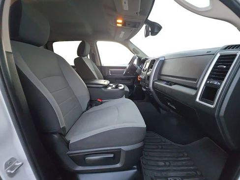 Used 2022 RAM 1500 Classic SLT image 15