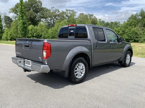 Used 2019 Nissan Frontier SV RWD image 7