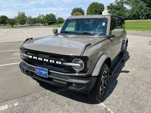 Used 2025 Ford Bronco Outer Banks AWD/4WD image 4