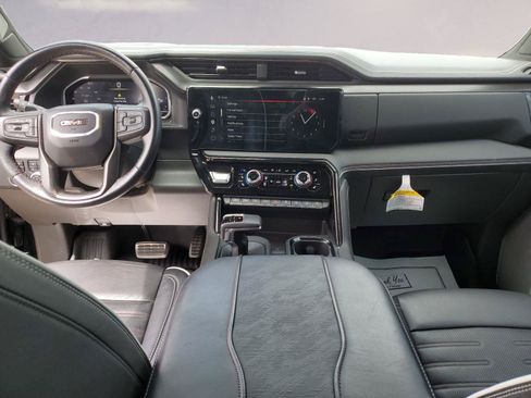 Used 2024 GMC Sierra 1500 AT4X AWD/4WD image 10