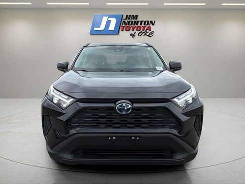 Used 2023 Toyota RAV4 LE AWD/4WD image 2