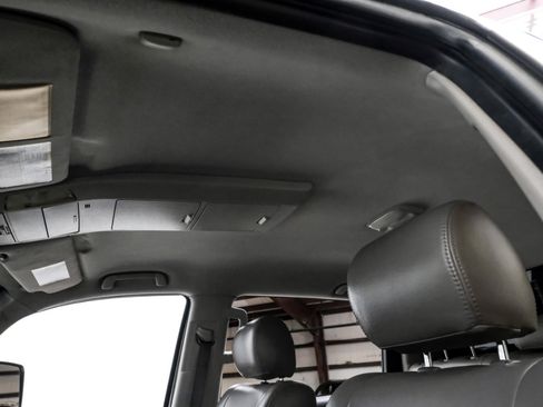 Used 2010 Toyota Tundra 4x4 CrewMax image 34