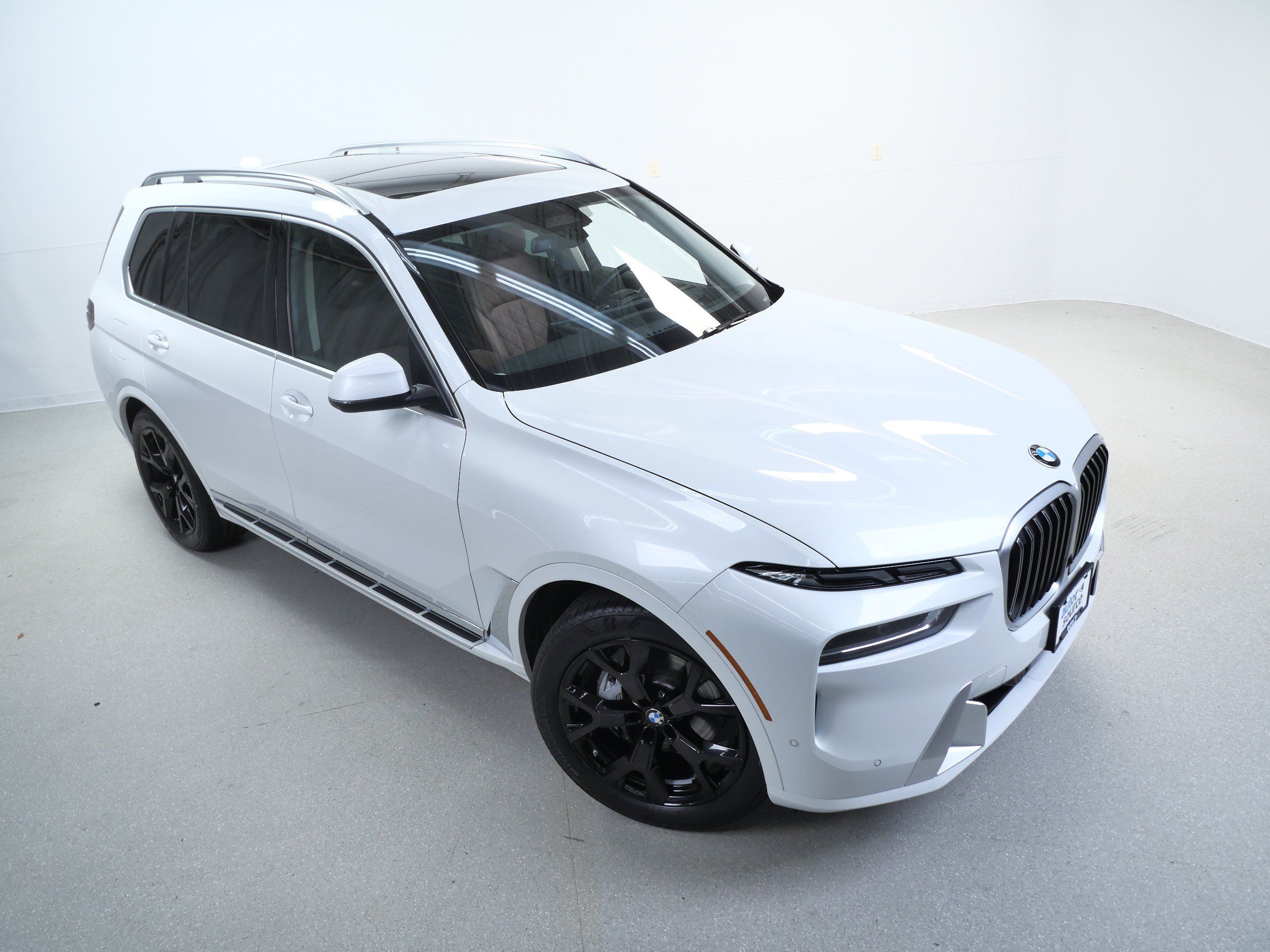 Used 2026 BMW X7 xDrive40i AWD/4WD image 4