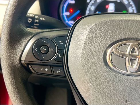 Used 2023 Toyota RAV4 XLE image 18