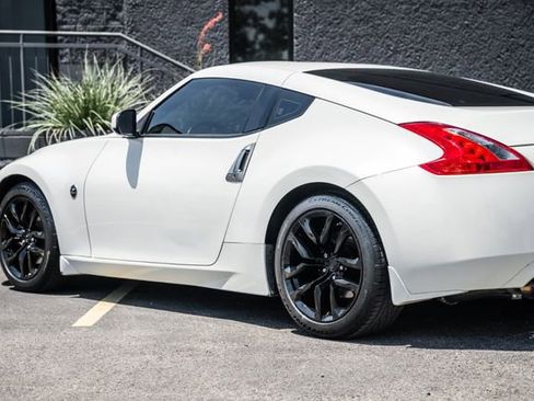 Used 2013 Nissan 370Z Coupe RWD image 45
