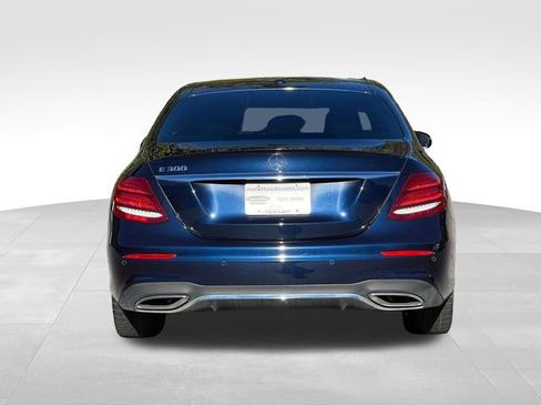 Used 2018 Mercedes-Benz E 300 image 4