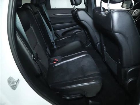 Certified 2021 Jeep Grand Cherokee Laredo X image 31