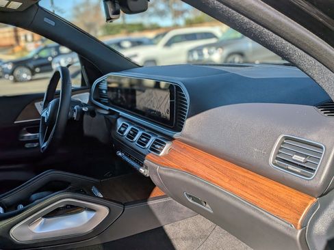 Certified 2025 Mercedes-Benz GLE 580 4MATIC image 41