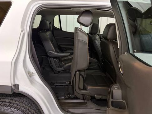 Used 2022 GMC Acadia AT4 w/ GMC Pro Grade Package AWD/4WD image 24