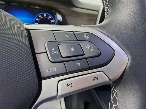 Used 2025 Volkswagen Atlas SEL image 12