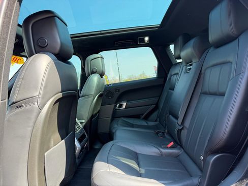 Used 2019 Land Rover Range Rover Sport HSE image 18