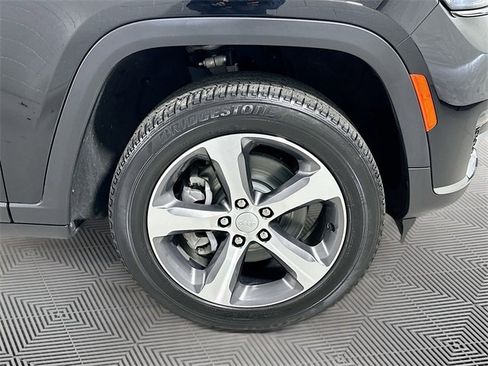 Used 2023 Jeep Grand Cherokee L Limited image 25
