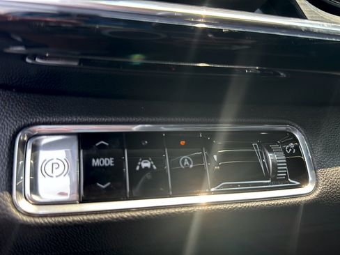 Used 2024 Buick Envision Preferred AWD/4WD image 14