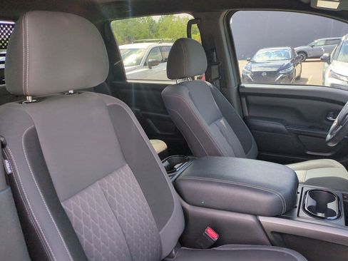 Certified 2024 Nissan Titan SV w/ SV Convenience Package RWD image 42