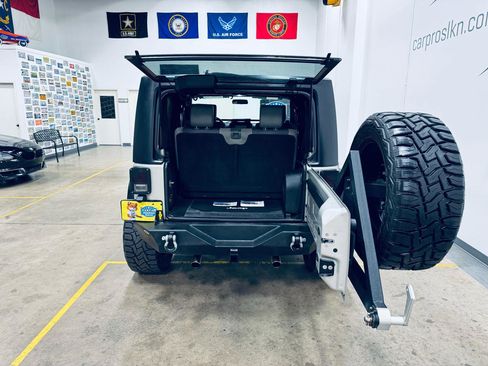 Used 2007 Jeep Wrangler X AWD/4WD image 23