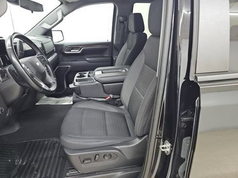 Used 2023 Chevrolet Silverado 1500 LT AWD/4WD image 2