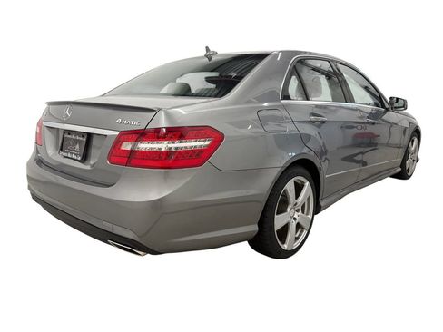 Used 2011 Mercedes-Benz E 350 4MATIC Sedan image 4