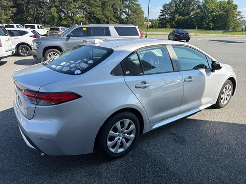 Used 2022 Toyota Corolla LE FWD image 10