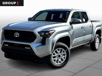 New 2025 Toyota Tacoma SR5