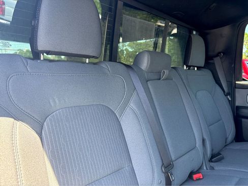 Used 2022 RAM 1500 Big Horn AWD/4WD image 13