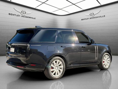 Used 2024 Land Rover Range Rover SE image 14