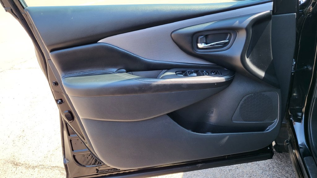 Used 2023 Nissan Murano SV w/ SV Midnight Edition Package FWD image 25