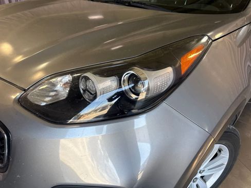 Used 2019 Kia Sportage LX FWD image 7