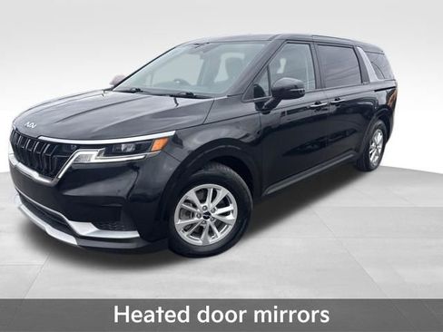 Used 2023 Kia Carnival LX image 10