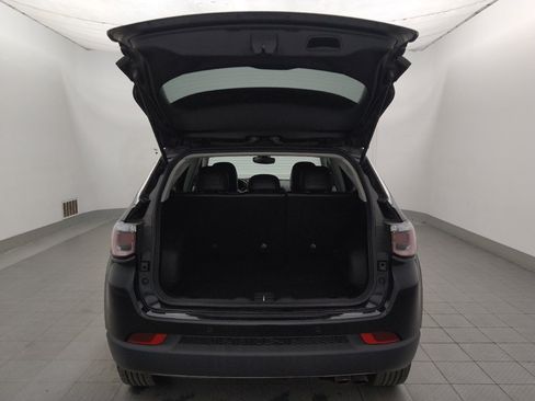 Used 2021 Jeep Compass Limited AWD/4WD image 29