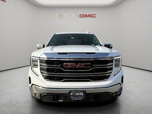 Used 2025 GMC Sierra 1500 SLT image 8