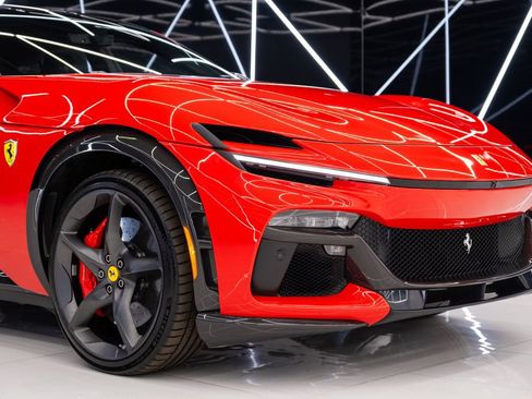 Used 2023 Ferrari Purosangue image 5