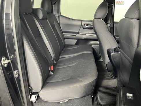 Used 2017 Toyota Tacoma TRD Off-Road image 28