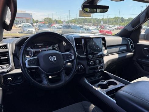 Used 2022 RAM 1500 Big Horn AWD/4WD image 18