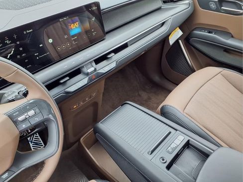 New 2026 Kia EV9 GT-Line image 9