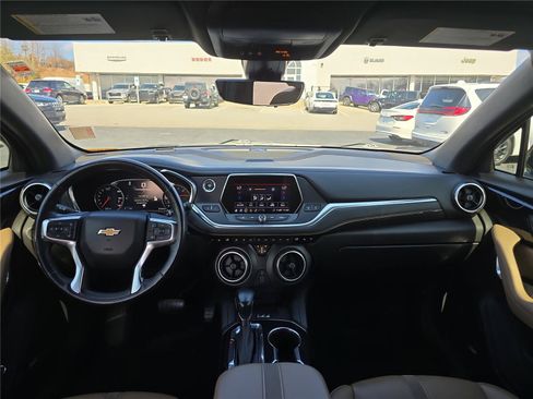 Used 2020 Chevrolet Blazer Premier w/ Driver Confidence II Package FWD image 18