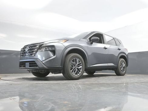 Used 2024 Nissan Rogue S AWD/4WD image 46