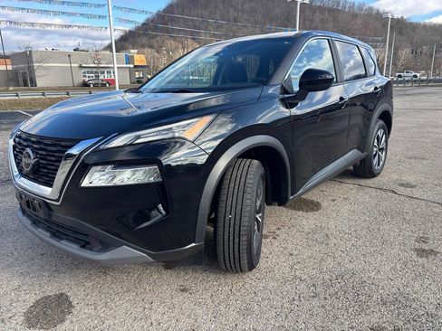 Used 2023 Nissan Rogue SV image 35