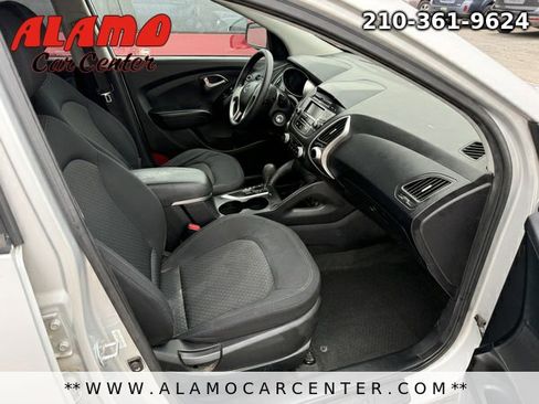 Used 2012 Hyundai Tucson GL image 9